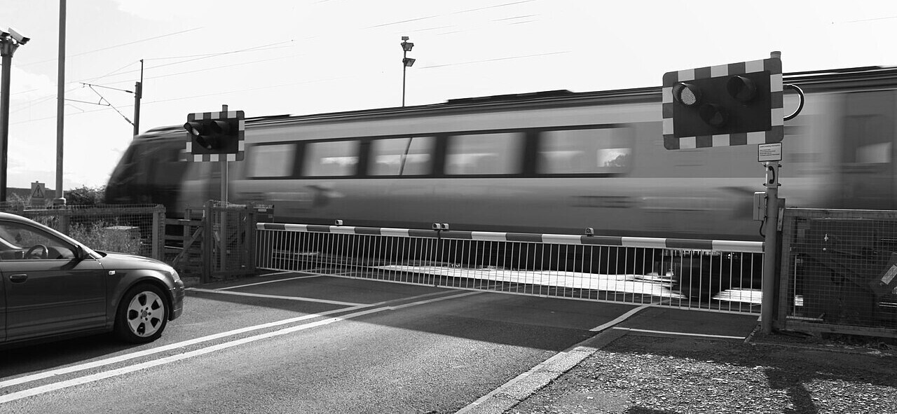 Level_Crossing,_Christon_Bank_-_geograph.org.uk_-_6260143.jpg
